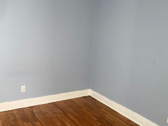 4th image of 18 Grandview Ter APT 1