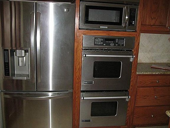 Fridge & Oven