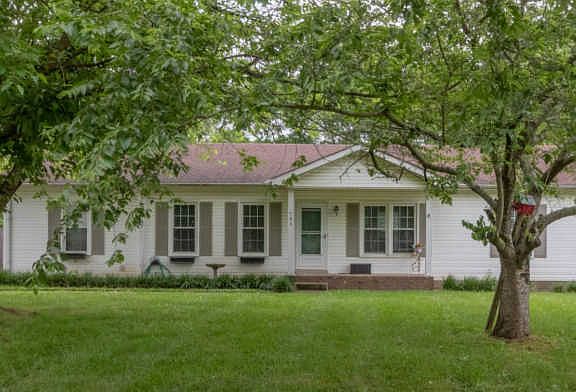 2nd image of 751 Gardendale Ln
