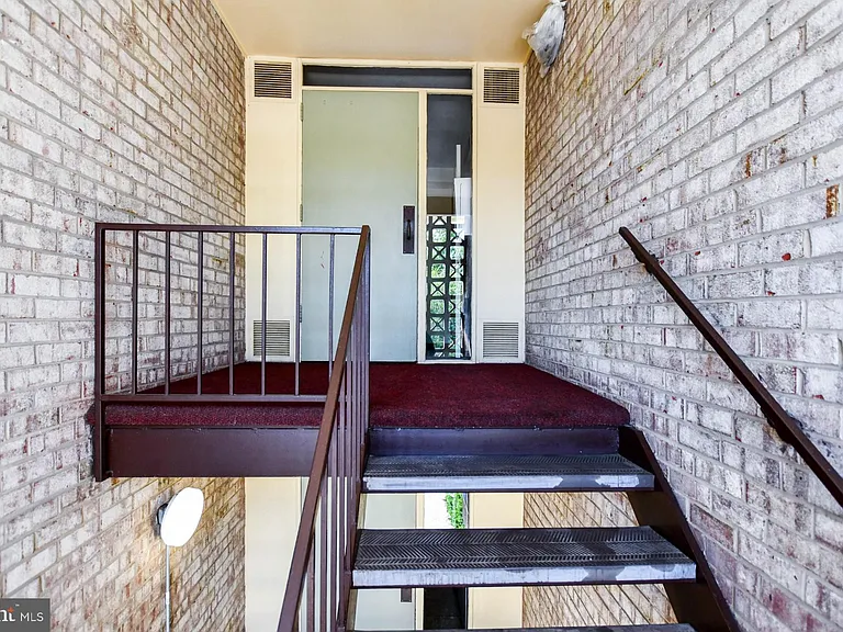 7174 Donnell Pl #D5 — Photo 3