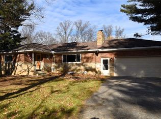 231 Meadowview Dr, Sagamore Hills, OH 44067