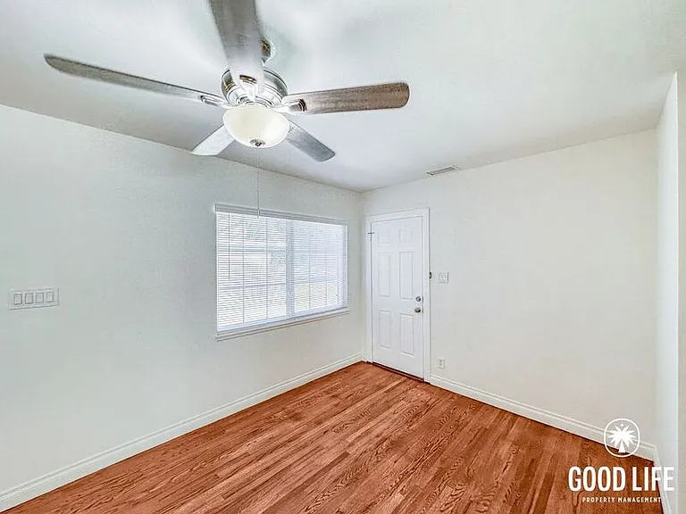 1770 W Chateau Ave — Photo 14