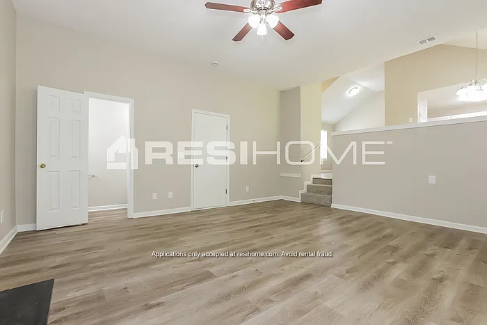 2264 Creekview Trl — Photo 5