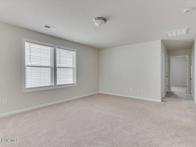 827 Justify Loop — Photo 25