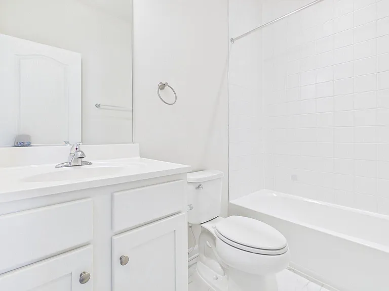 33 Chester Ct — Photo 40