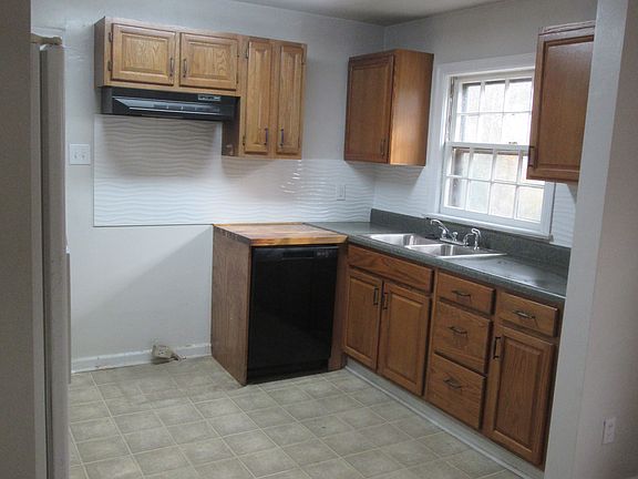 3rd image of 189 Laconia Ave NE