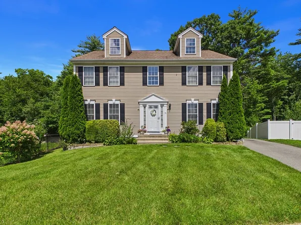 76 Erin Ct, New Bedford, MA 02745