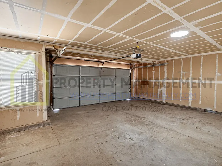 9013 Figtree Ct — Photo 39