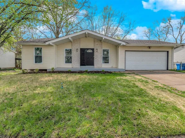6218 Silver Fox Dr, Florissant, MO 63034