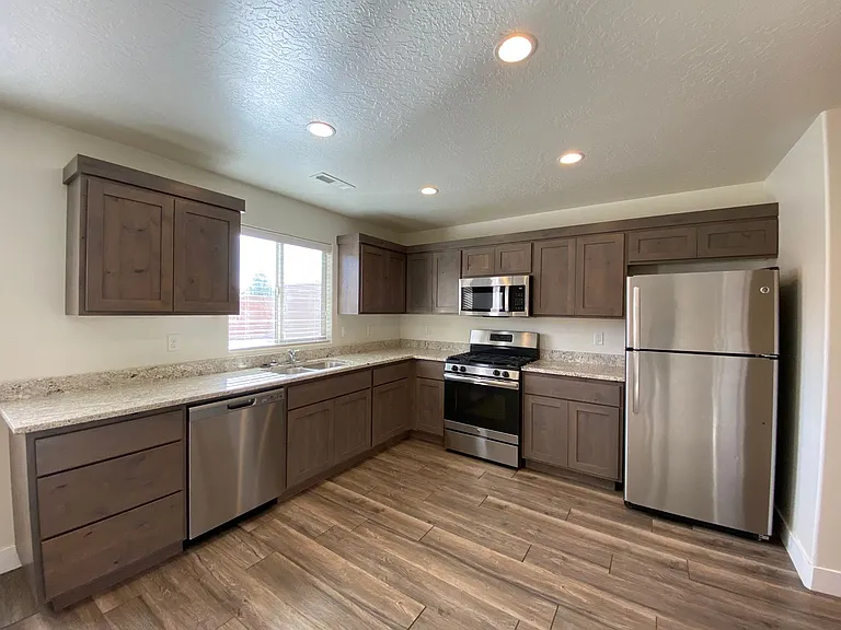 1664 N Dixie Downs Road — Photo 7