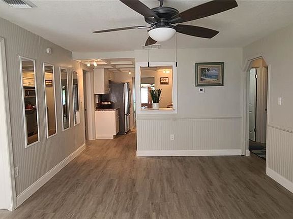 5th image of 408 Virginia Ave