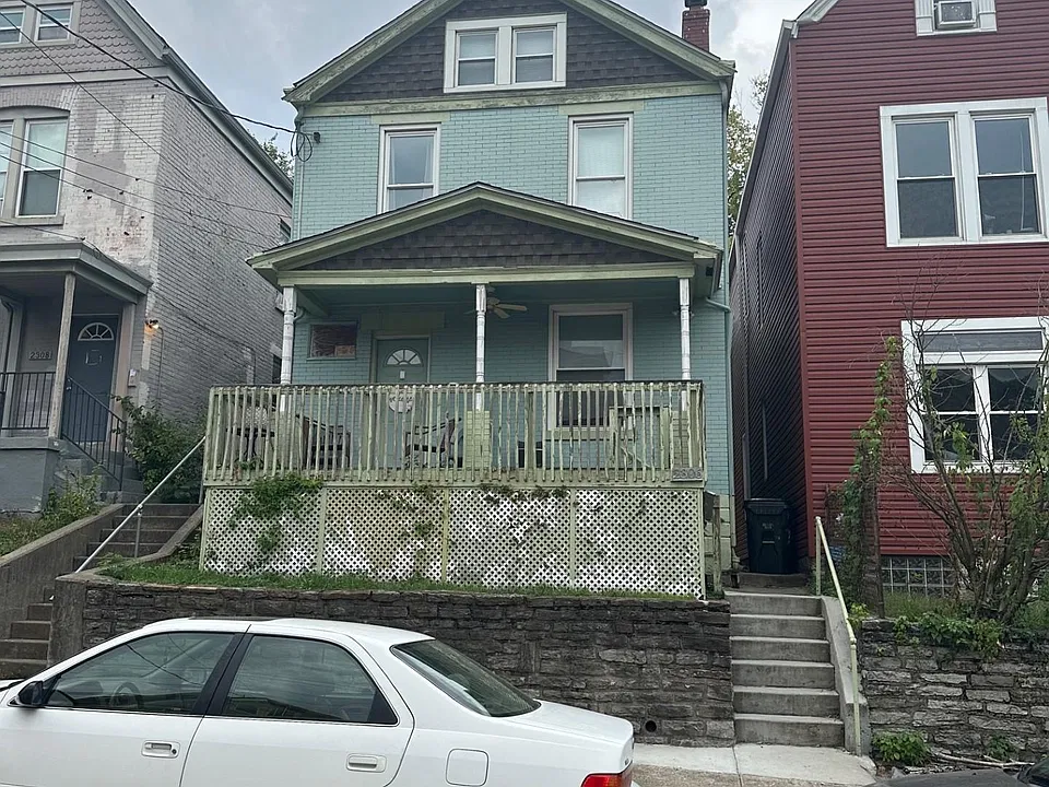 2306 Victor St