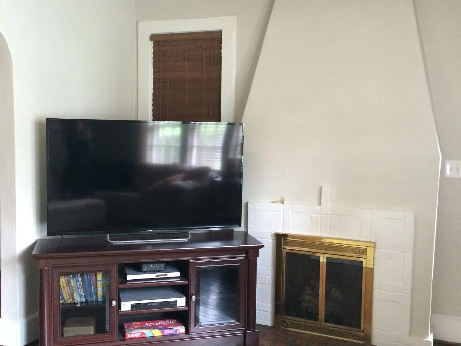 3 bed, 1.5 bath, 1800 sqft, $1,995 — Photo 3
