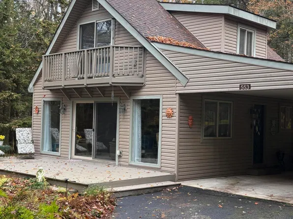 553 Sir Jeoffrey Ct, Pocono Lake, PA 18347