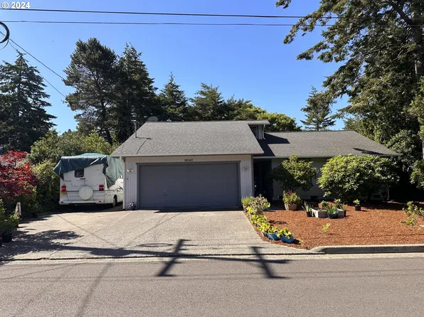 2040 E 11th St, Florence, OR 97439