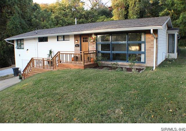 1st image of 366 Hillview Dr