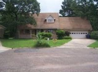 6 Columbia Ct, Lufkin, TX 75901
