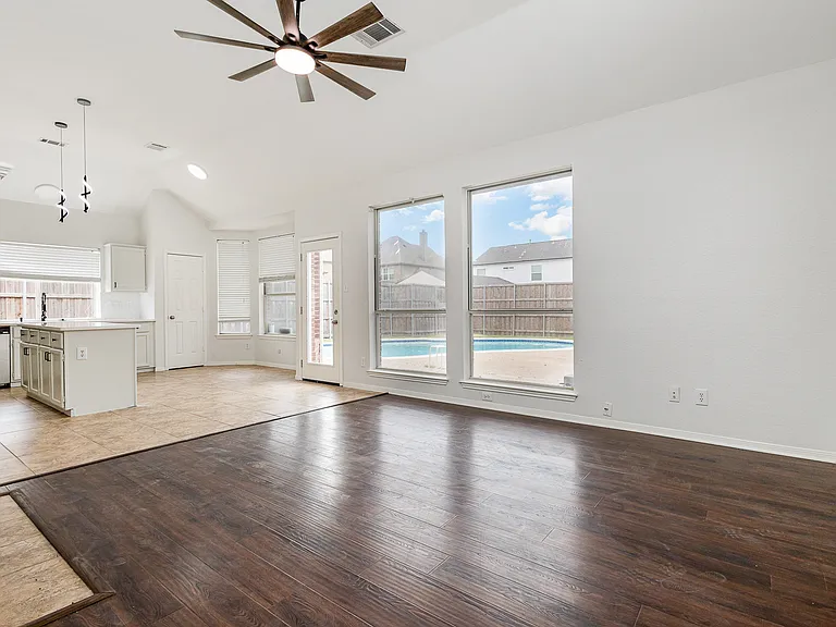 7318 Harbor Dr — Photo 13