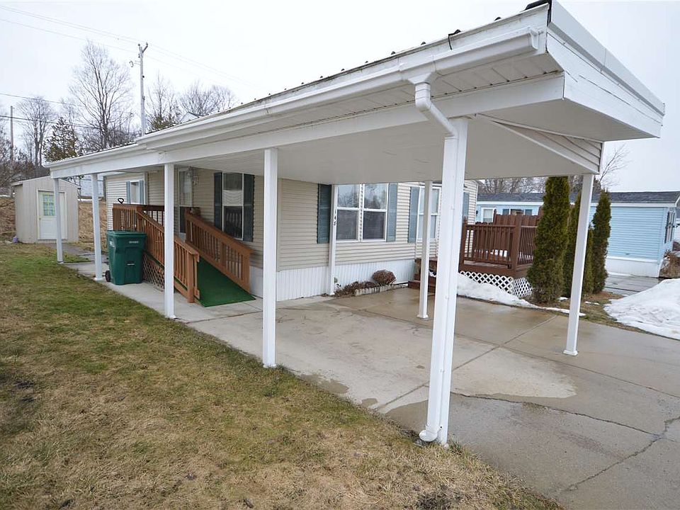 526 N Lake St Boyne City, MI, 49712 Apartments for Rent Zillow