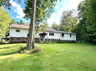 10763 Cross Station Rd, Girard, PA 16417