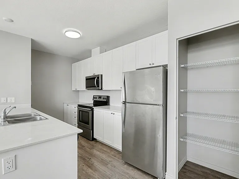 660 Garibaldi Ave — Photo 34