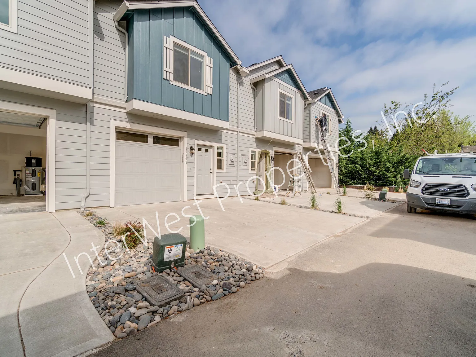 3 bed, 2.5 bath, 1653 sqft, $2,495 — Photo 1