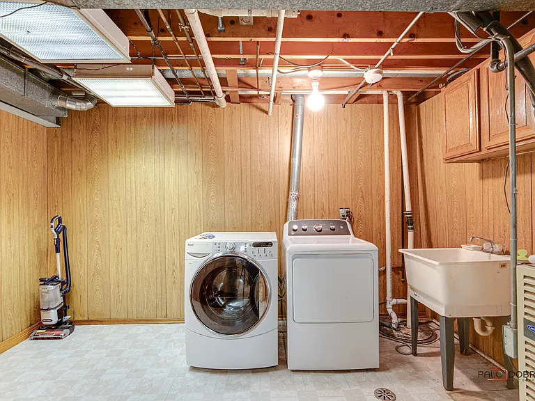 920 Lee Ct — Photo 30
