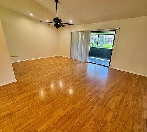 5th image of 7 Farnworth Drive