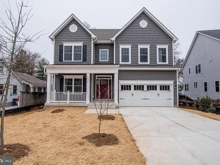 6928 Regent Ln — Photo 1