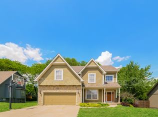 2212 SW Morris Dr, Lees Summit, MO 64082