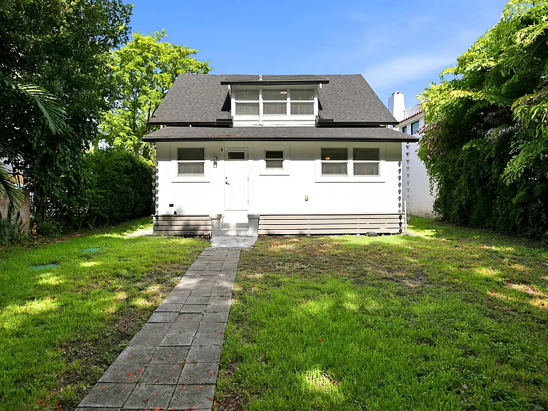 7121 SW 63rd Ave — Photo 31