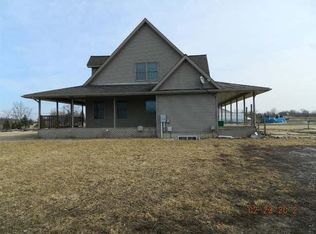 9209 E Peet Rd, Chesaning, MI 48616