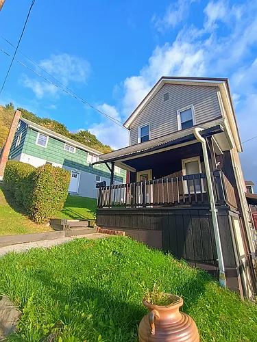 614 Argyle St Photo 1