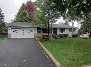 815 Miller Dr, Oregon, WI 53575