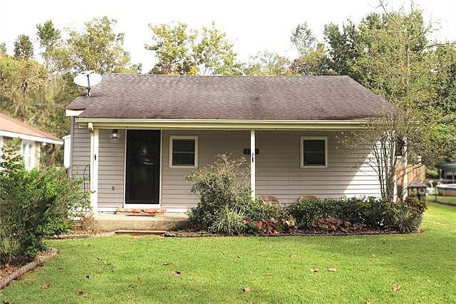 1st image of 130 Cedar Dr