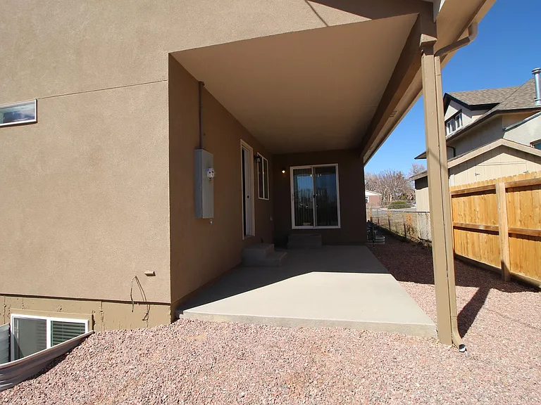 943 E Moreno Ave — Photo 25