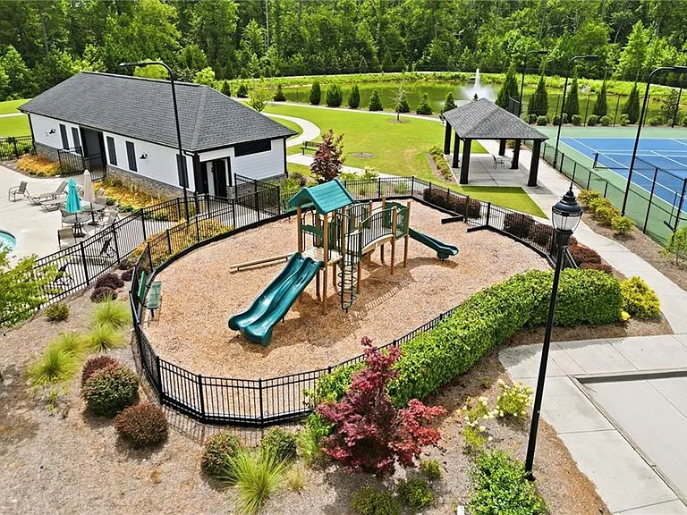 3132 Hawthorn Farm Blvd — Photo 53