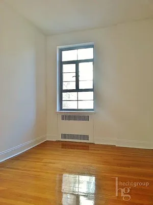 Rented by Hecht Group | media 8