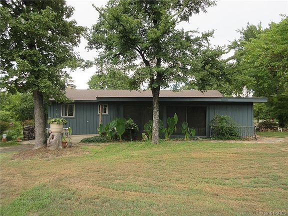 2nd image of 1461 Marian Ln