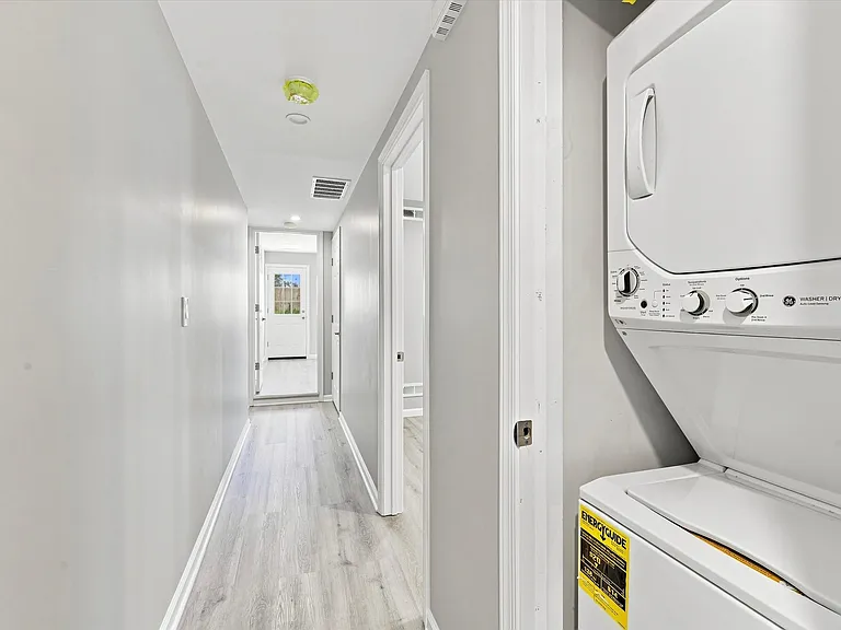 2649 E Clearfield St #B — Photo 8