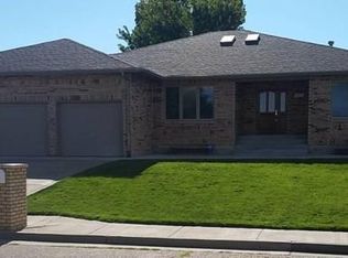 209 Alhambra Dr, Pueblo, CO 81005