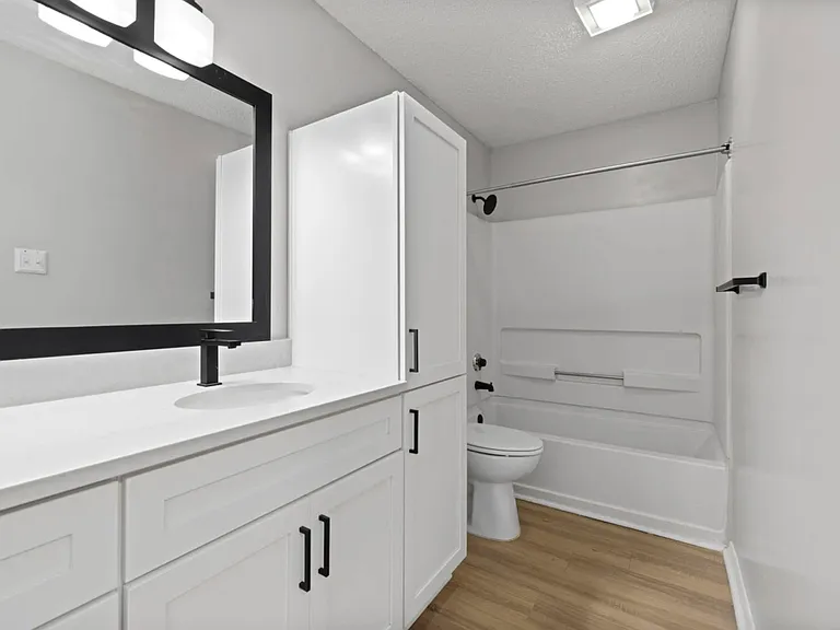 Newly Renovated & Spacious 1 & 2 Bedroom Apartments In Raleigh, NC
