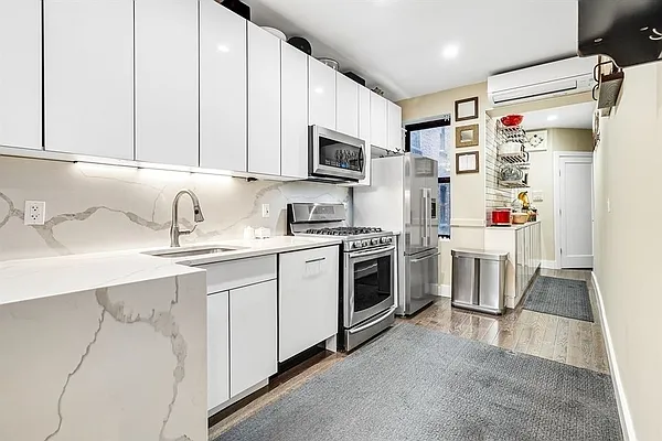 Sold by LG Fairmont Group | media 13