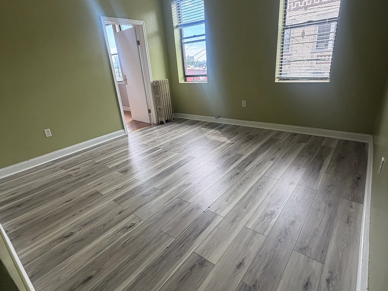 2 bed, 900 sqft, $2,150 — Photo 4