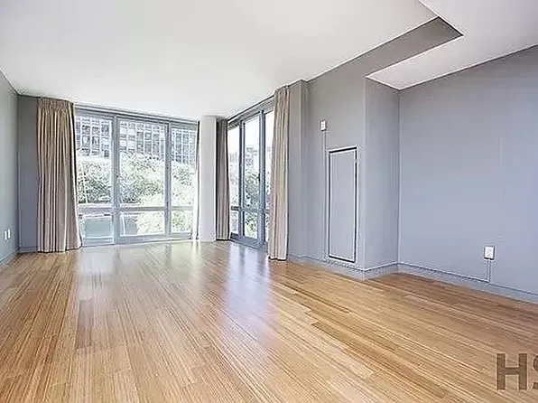 303 E 33rd St APT 2M, New York, NY 10016