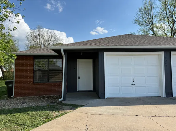 2247 Emily Circle Dr #B, Springdale, AR 72762