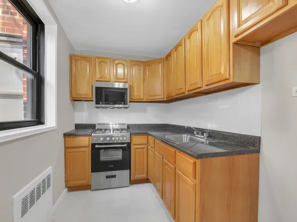 1200 East 53rd Street image 9 of 9