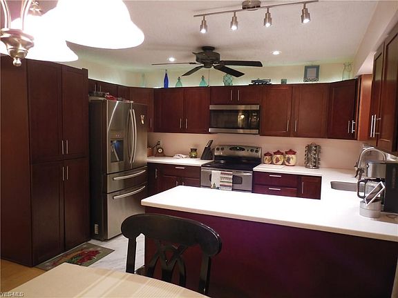 4th image of 24712 Meadow Ln