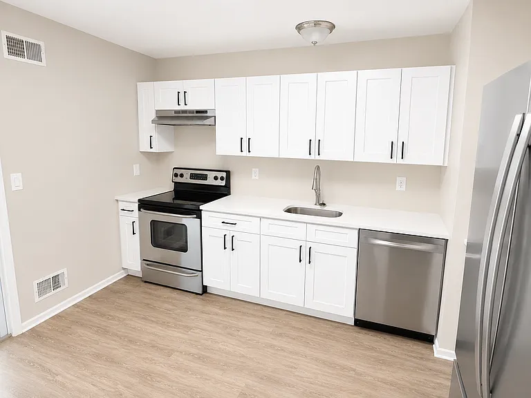 19 Ensign Ave — Photo 18