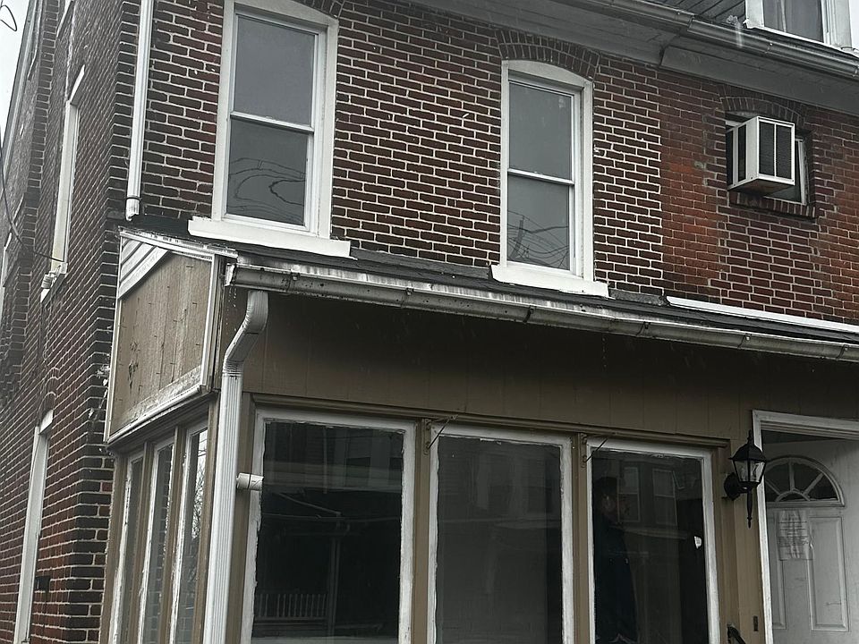 1st image of 212 S Carlisle St